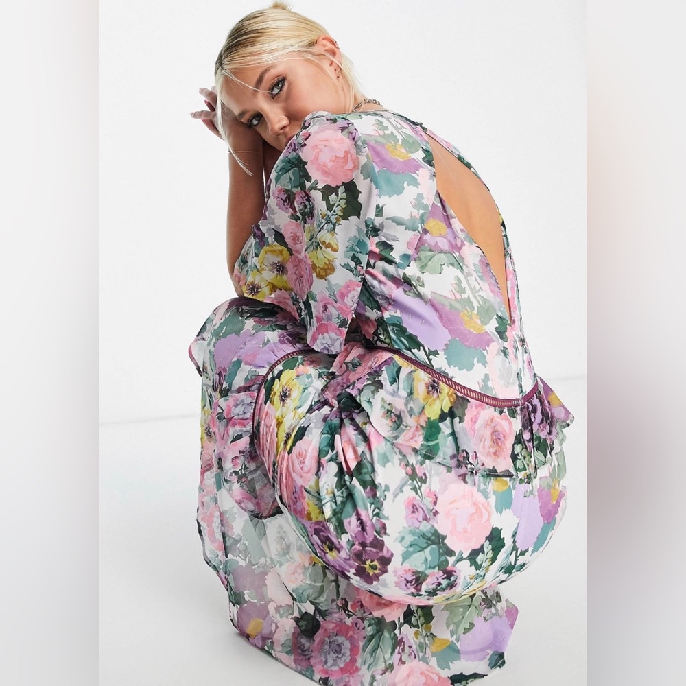 HOPE & IVY Hattie Floral Dress in pink. NWT